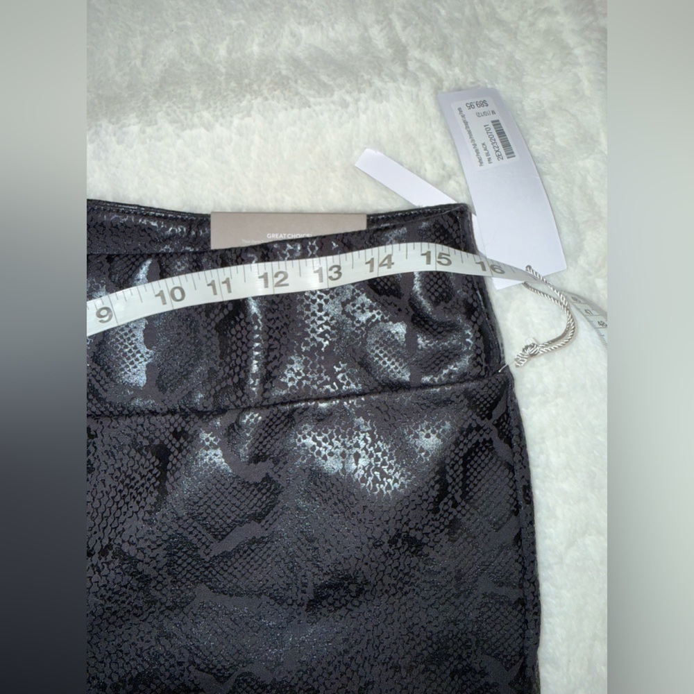 NWT Soft Surroundings Black Snake Print Leggings Size M - Picture 3 of 7